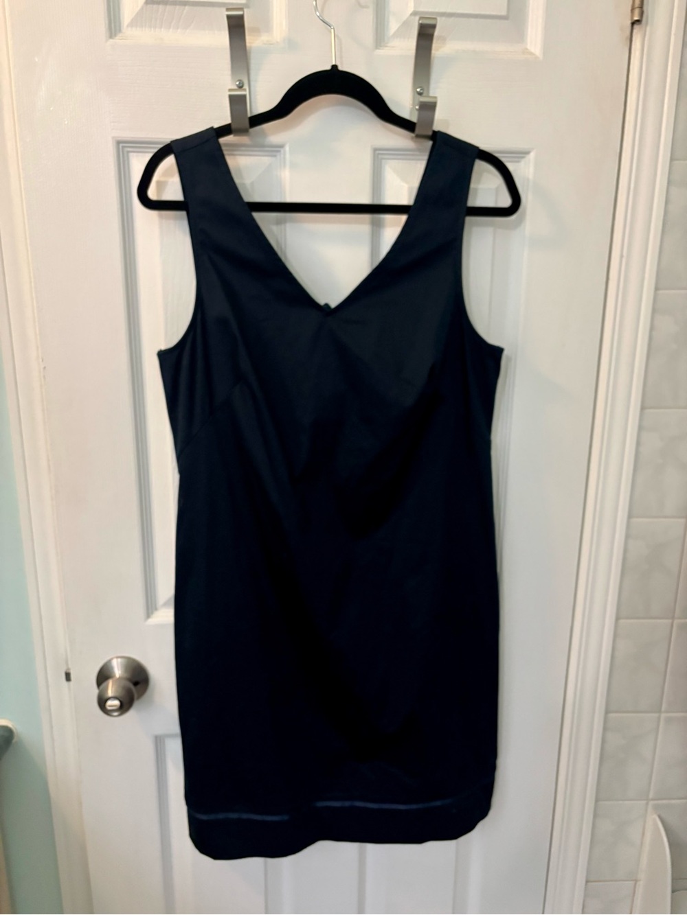 Sleeveless V-Neck Midi Dress in Deep Navy - Joe Fresh size large.